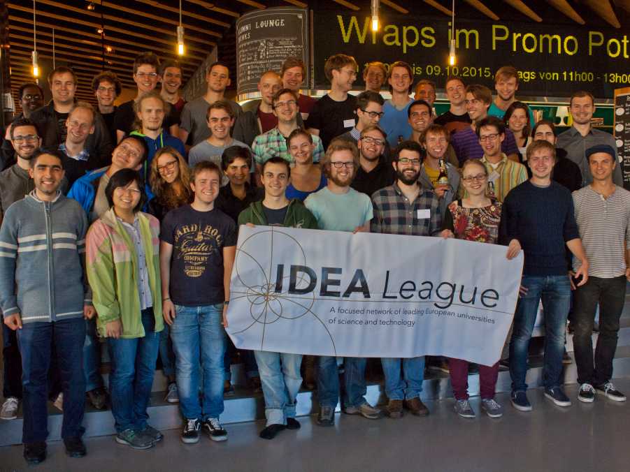 Enlarged view: Group photo of the participants of the IDEA League School on Quantum Information Processing. Photo: Marek Pechal, ETH Zurich/Quantum Device Lab.